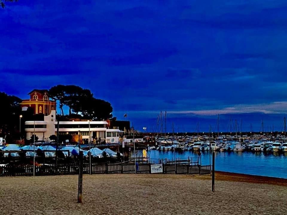 桑特费柳德吉克索尔斯1Ra Linea Platja De Sant Feliu公寓 外观 照片